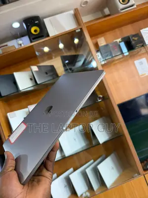 Laptop Apple MacBook Pro 2020 16GB Intel Core i5 SSD 512GB