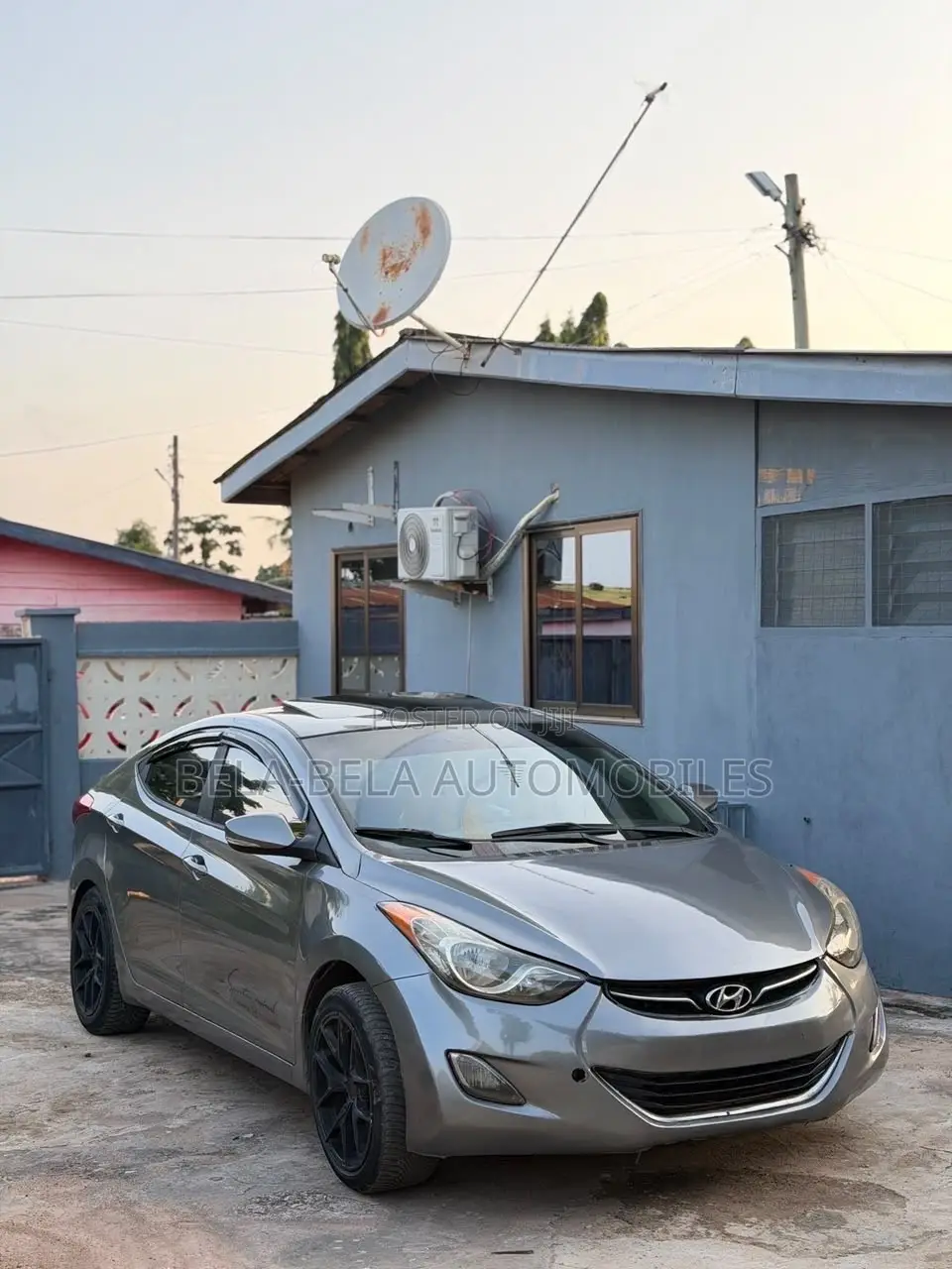Hyundai Elantra Limited Sedan FWD (1.8L 4cyl 6A) 2013 Gray