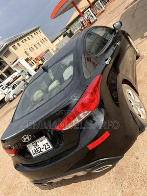 Hyundai Elantra Limited Sedan FWD (1.8L 4cyl 6A) 2013 Black
