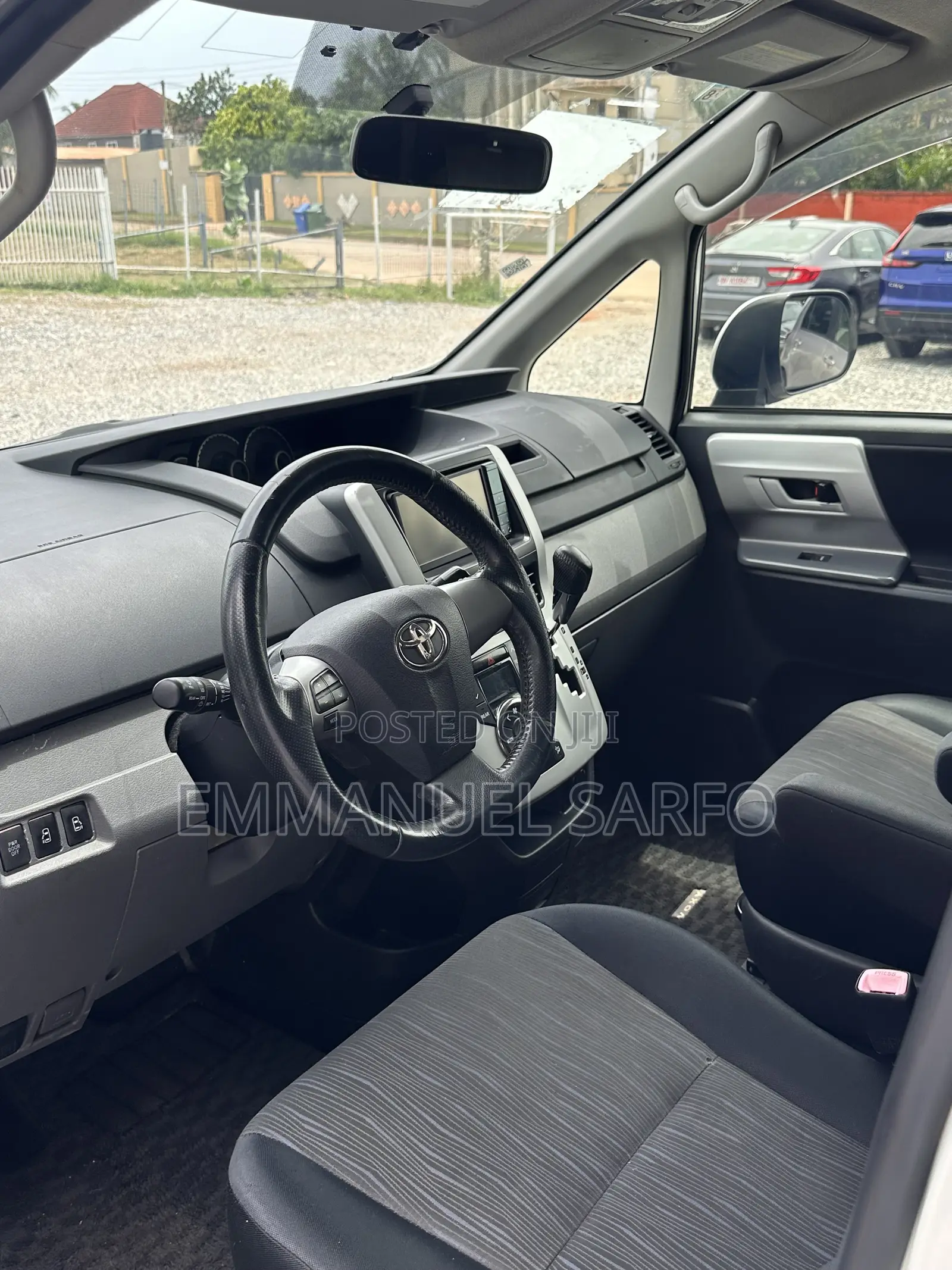 Toyota Voxy 2012 White