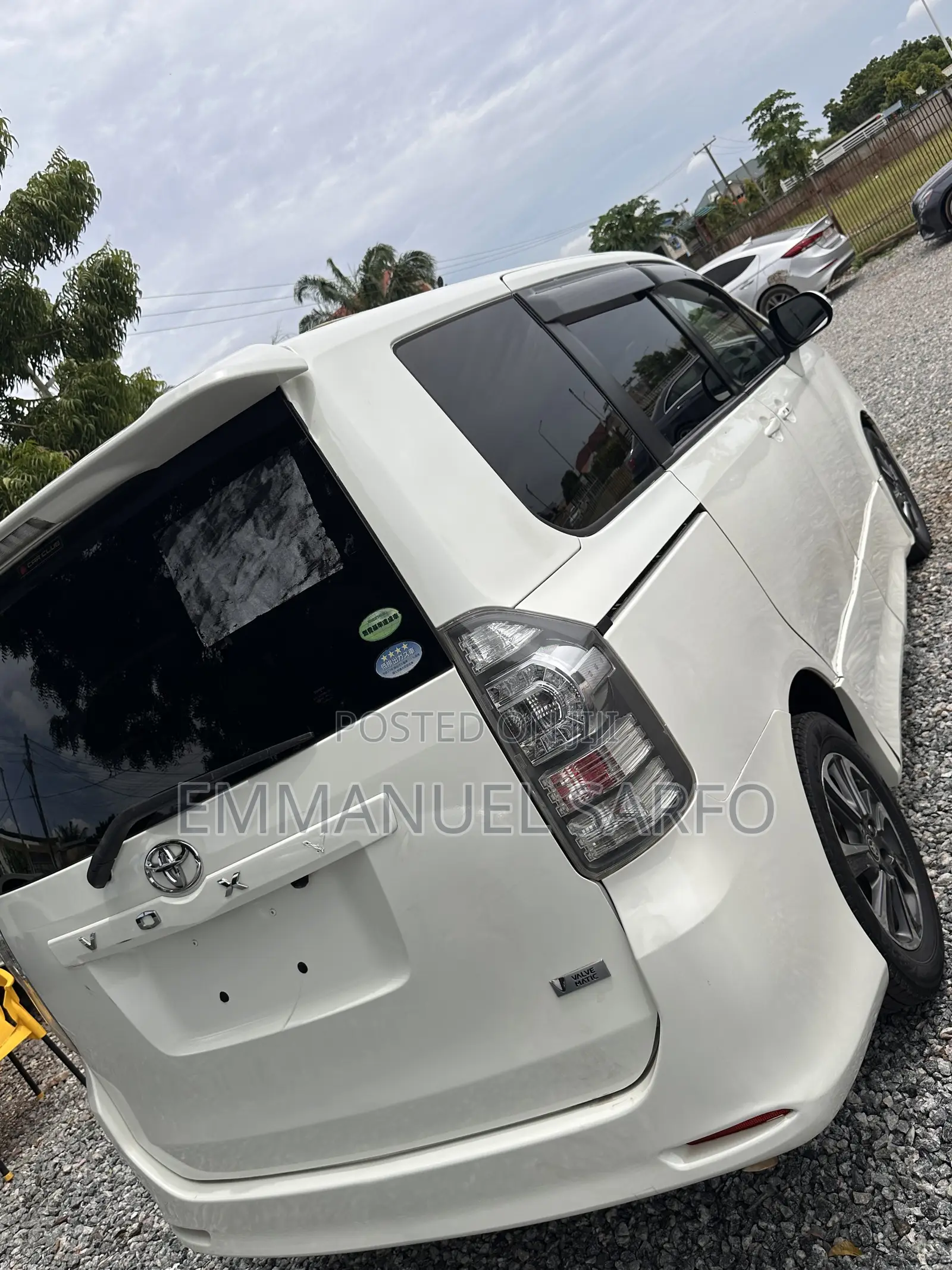Toyota Voxy 2012 White