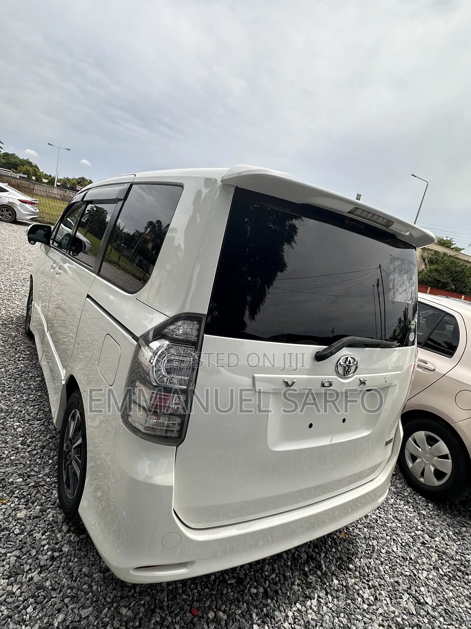 Toyota Voxy 2012 White