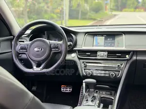 Kia K5 2.0 MPI 2015 Black