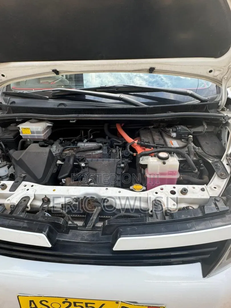 Toyota Voxy SV Premium 2014 White