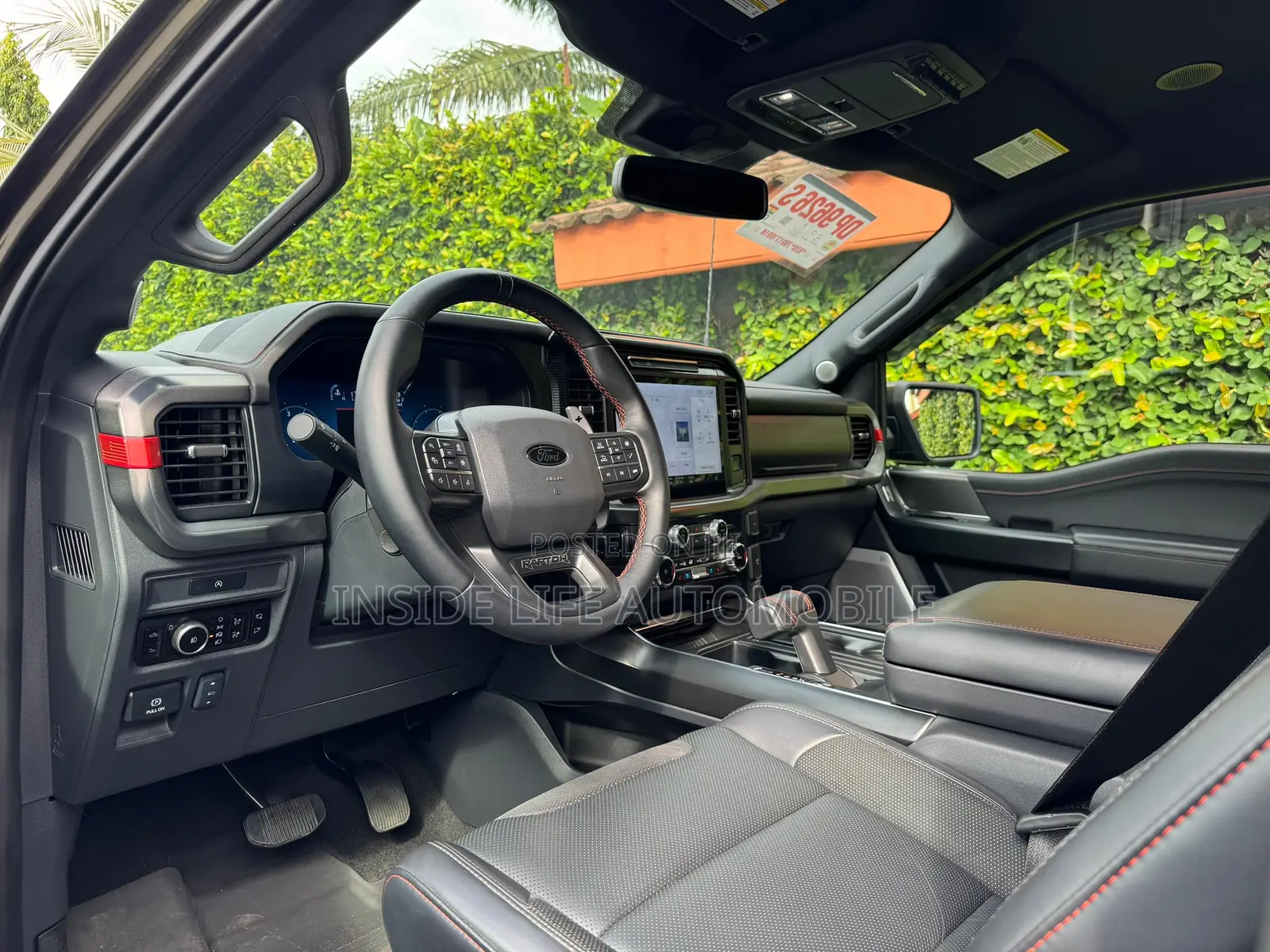 Ford F-150 Raptor 4WD SuperCrew 5.5' Box 2025 Gray
