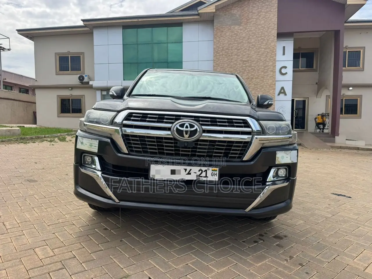 Toyota Land Cruiser 4.0 V6 GX-R 2012 Black
