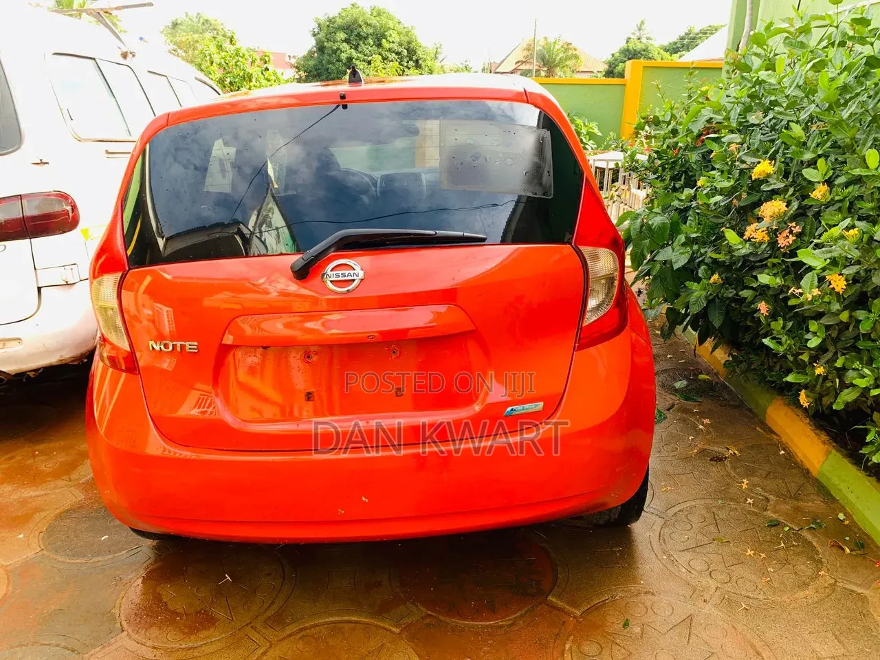Nissan Note 2013 Orange