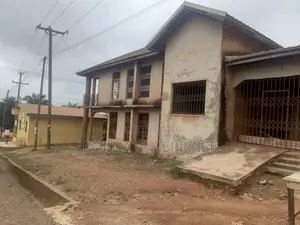 7bdrm House in Ampayoo, Kumasi Metropolitan for sale