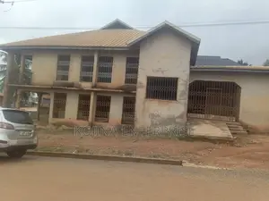 7bdrm House in Ampayoo, Kumasi Metropolitan for sale