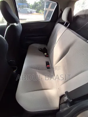 Toyota Vitz 1.3 FWD 5dr 2013 Silver
