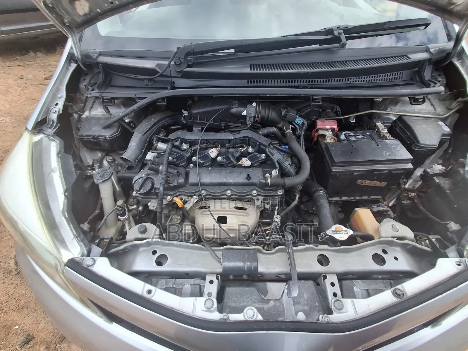 Toyota Vitz 1.3 FWD 5dr 2013 Silver