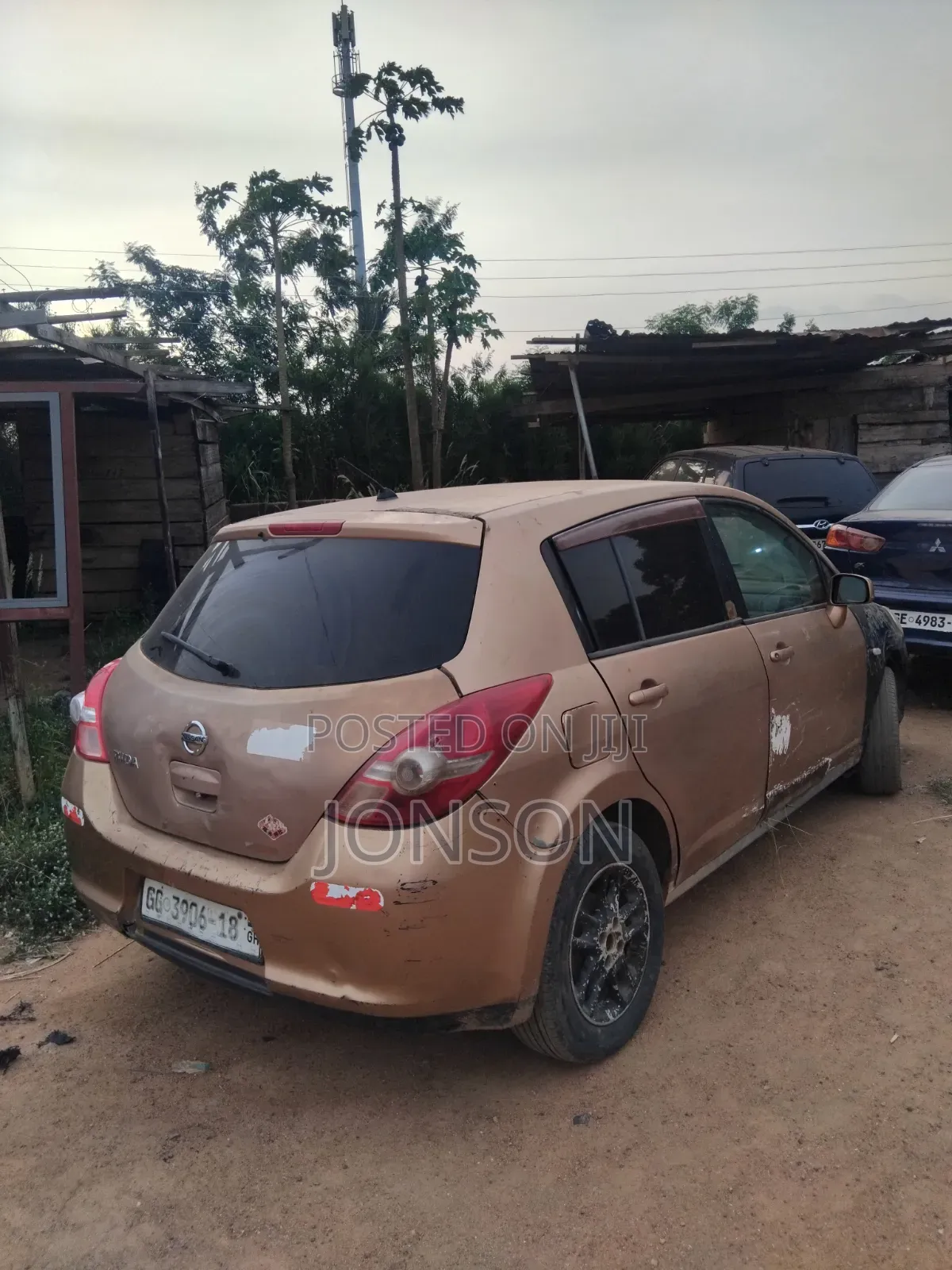 Nissan Tiida 2008 Gold