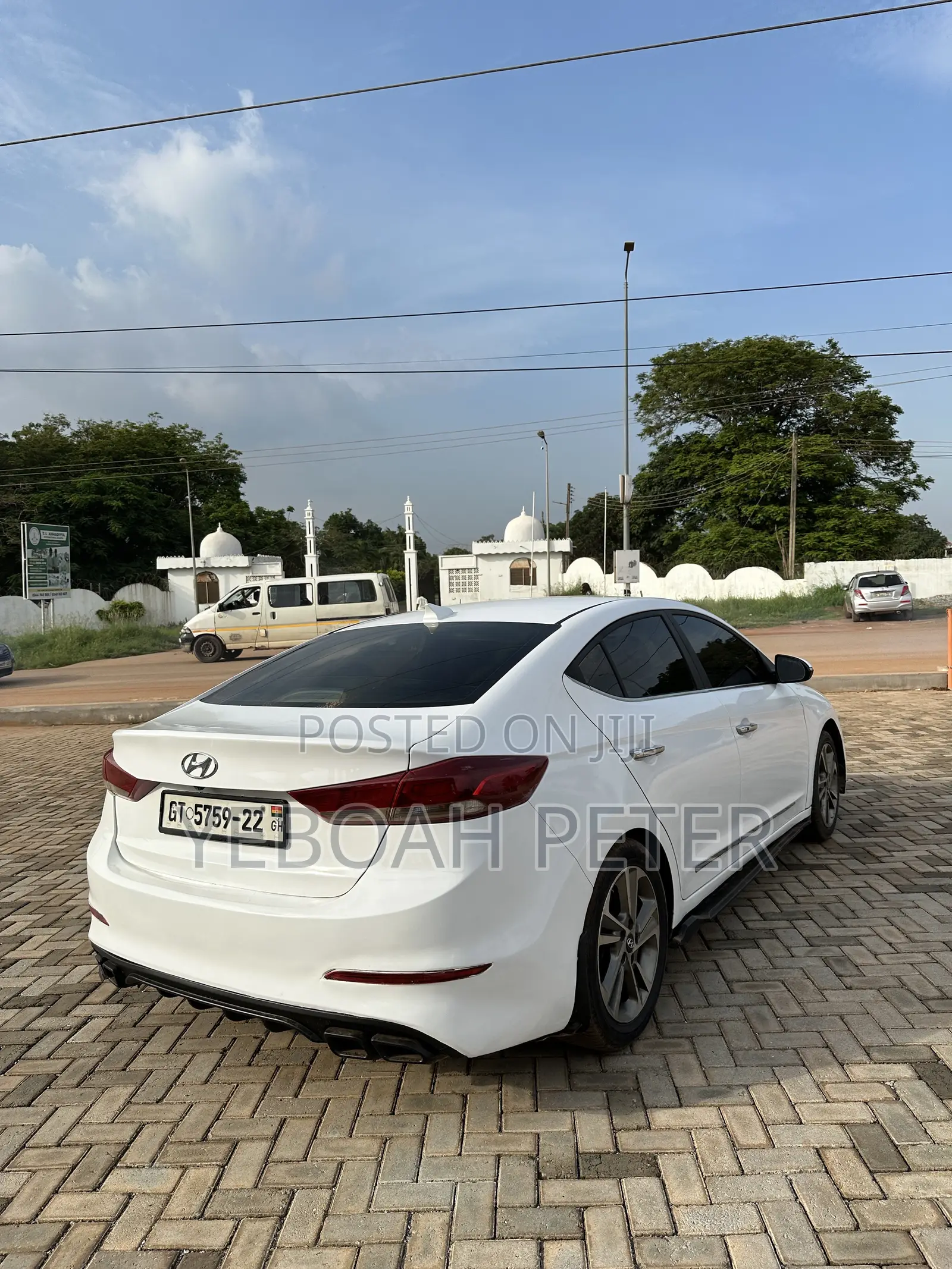 Hyundai Elantra 2017 White