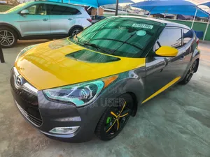 Hyundai Veloster 2019 Gold