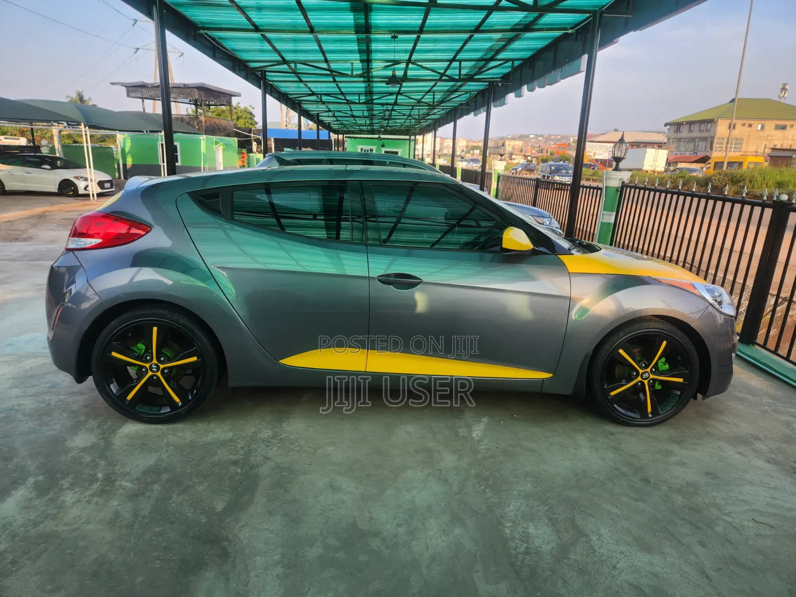Hyundai Veloster 2019 Gold