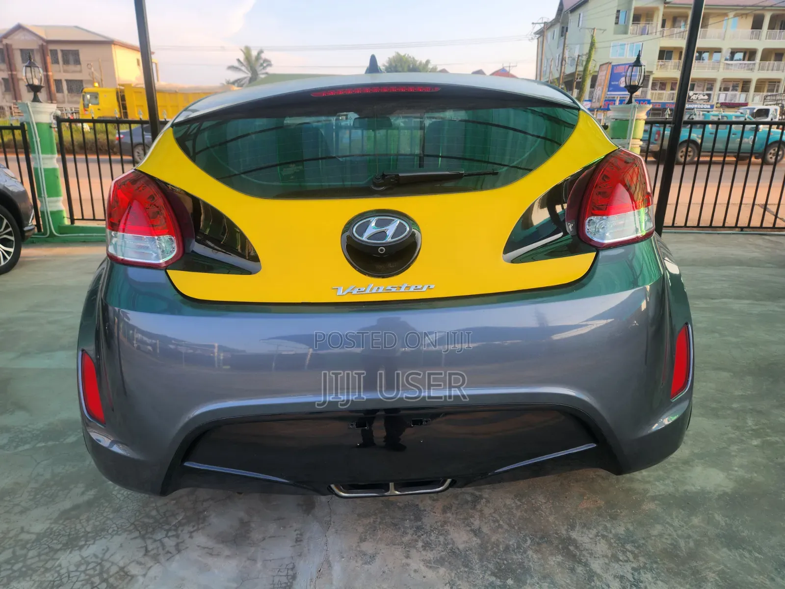 Hyundai Veloster 2019 Gold
