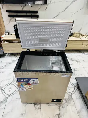 Long Lasting Effects Chest Freezer 150l Gold