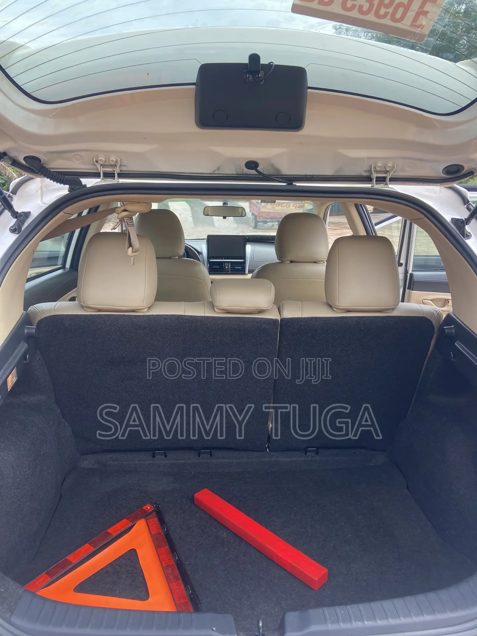 Toyota Yaris 2014 White