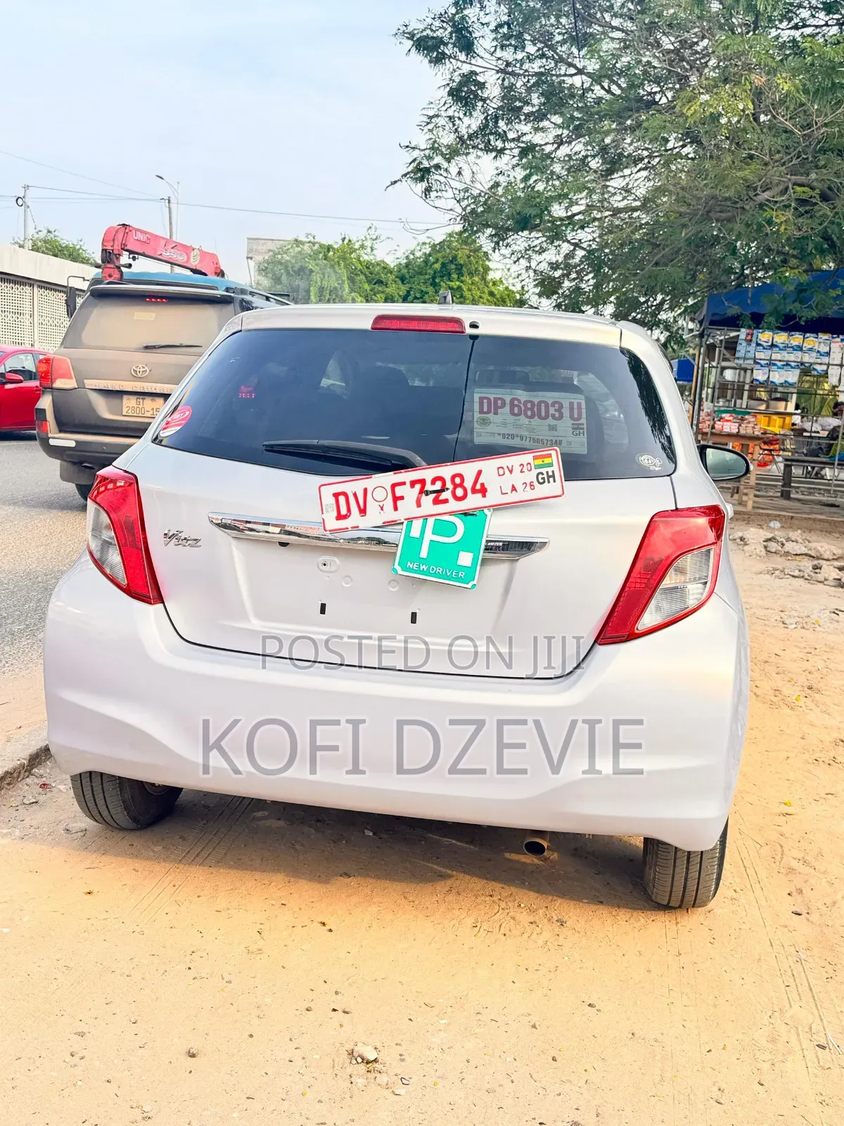 Toyota Vitz 2012 Silver