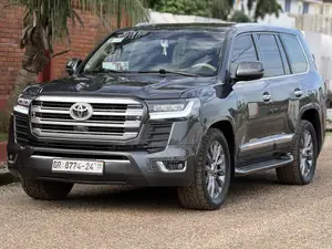 Toyota Land Cruiser 5.7 V8 2013 Gray