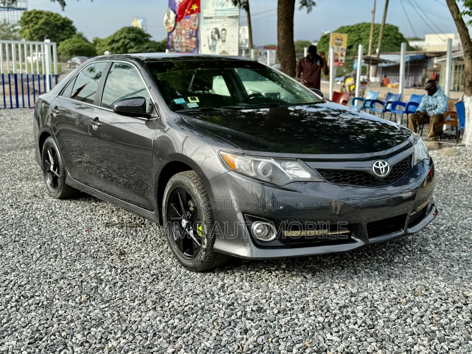 Toyota Camry SE 4dr Sedan (2.5L 4cyl 6A) 2012 Gray