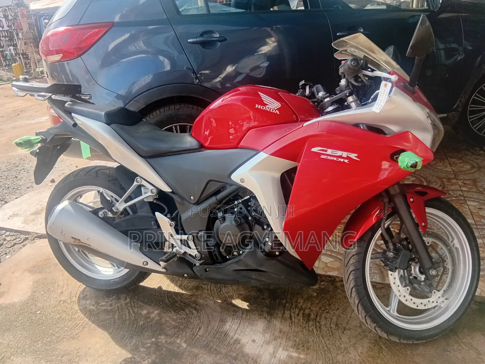 Honda CBR 2012 Red