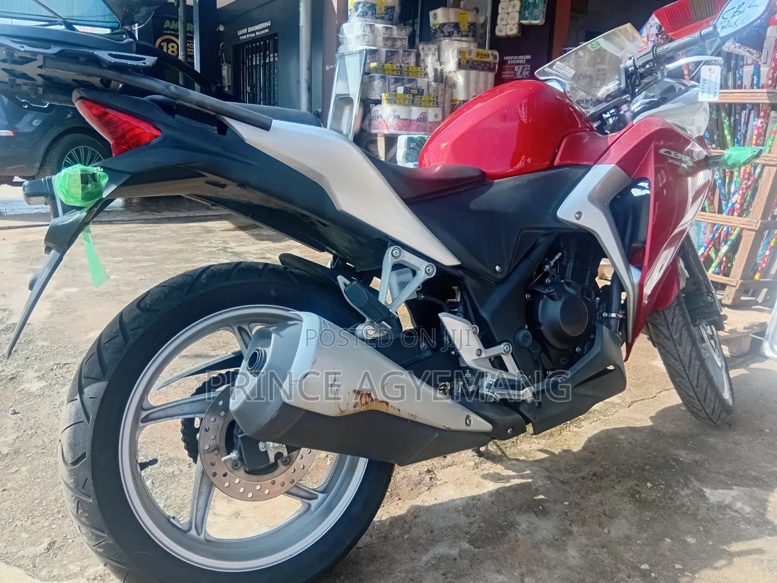 Honda CBR 2012 Red