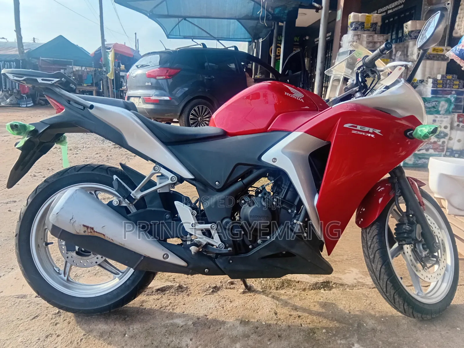 Honda CBR 2012 Red