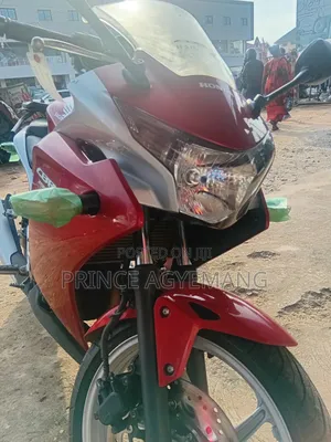 Honda CBR 2012 Red