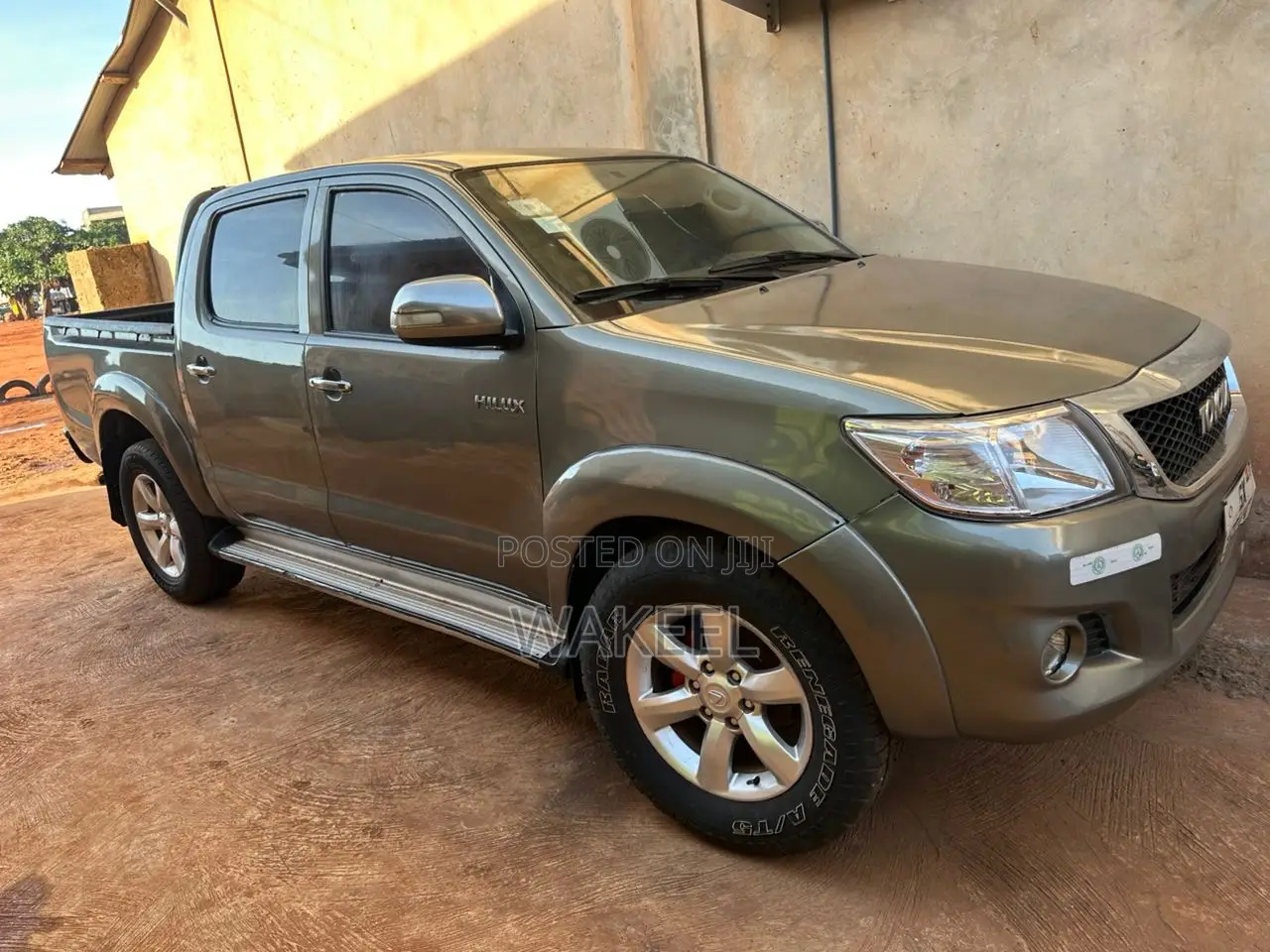 Toyota Hilux 2.5 D-4D 4X4 SRX 2012 Silver