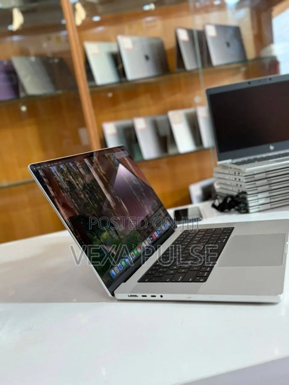 Laptop Apple MacBook Pro 2023 M3 Pro 36GB Apple M3 Pro SSD 1T