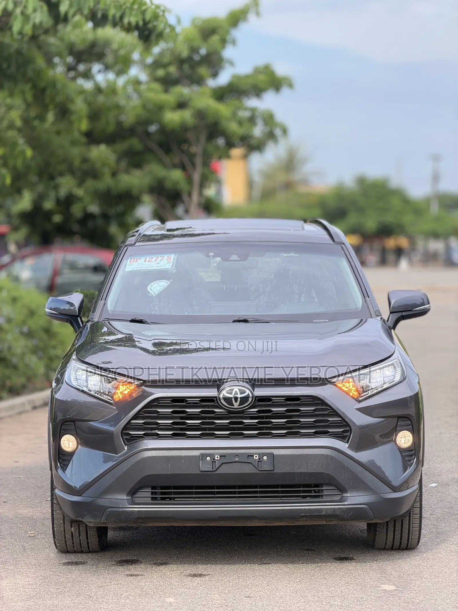 Toyota RAV4 XLE Premium 2021 Gray