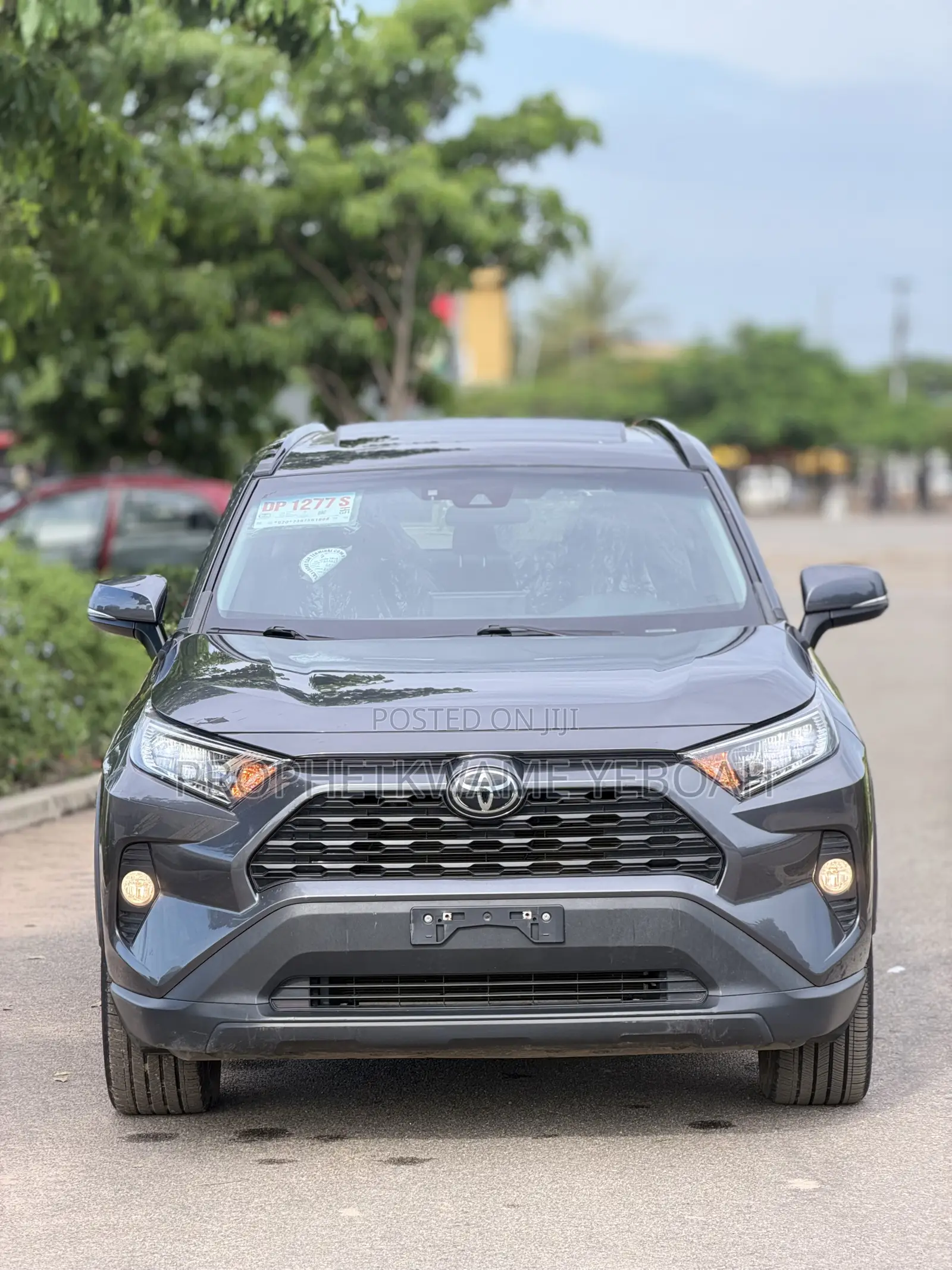 Toyota RAV4 XLE Premium 2021 Gray