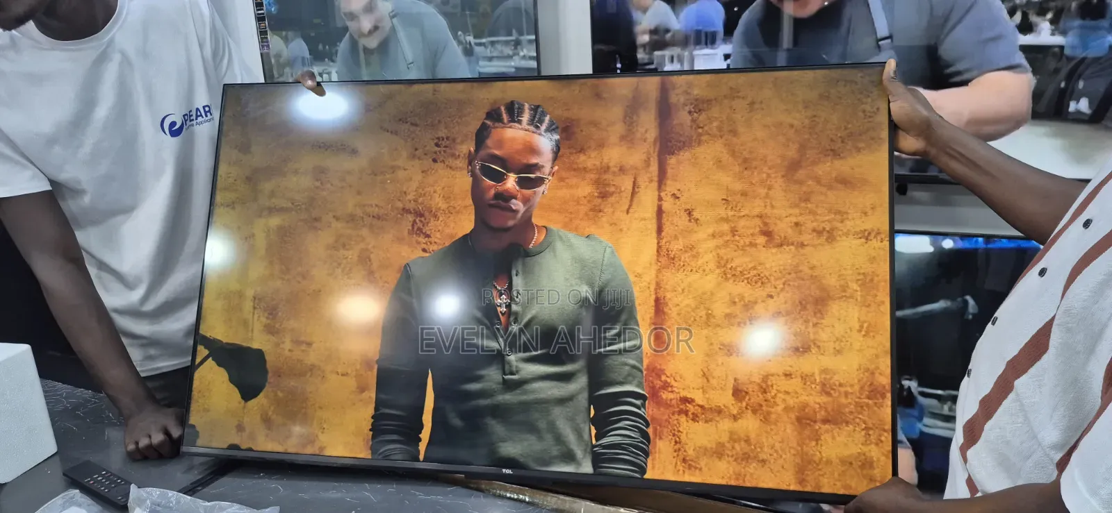Slightly Used TCL 50 Inches Smart Qled for Sale
