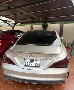 Mercedes-Benz C250 2017 Beige