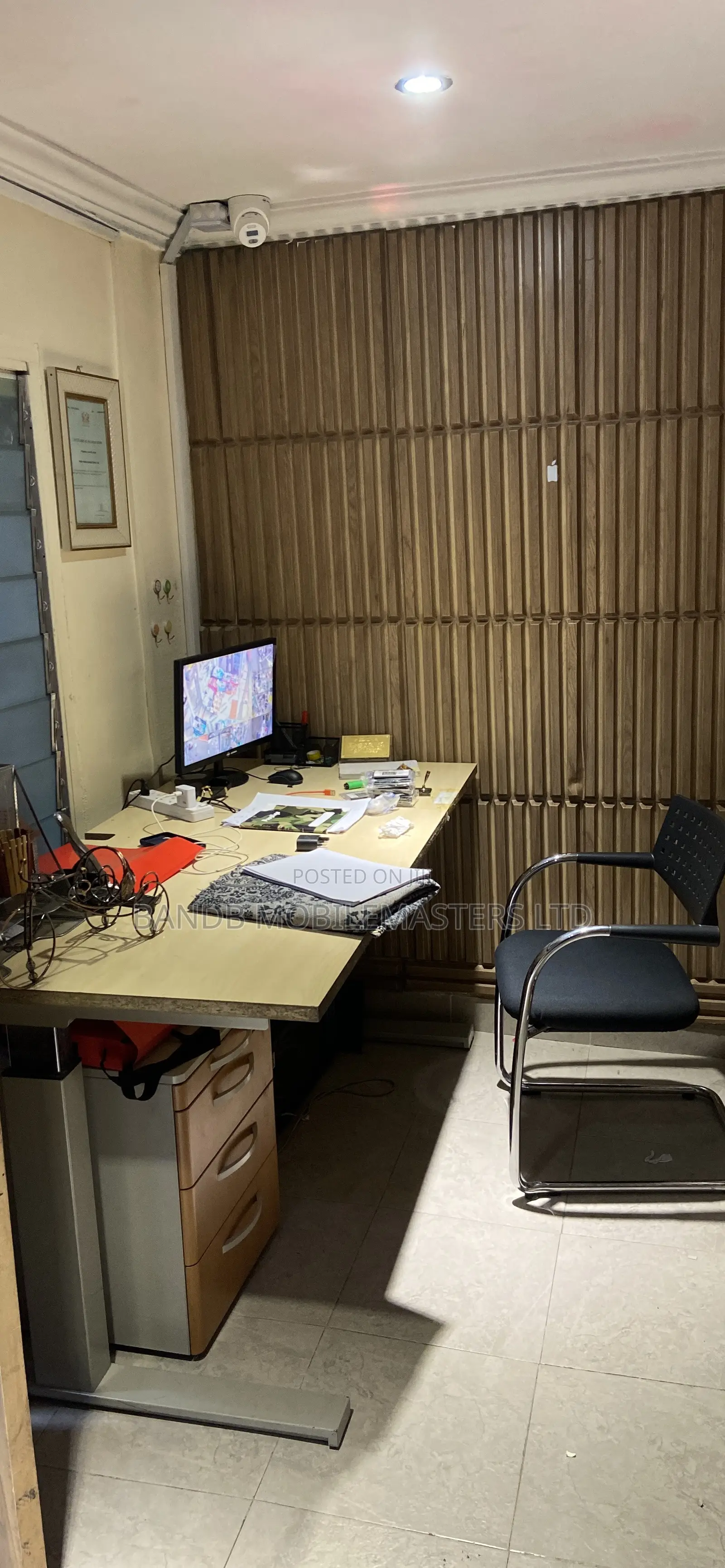 Mobile Phone Accessories Shop for Rent – Everything Included