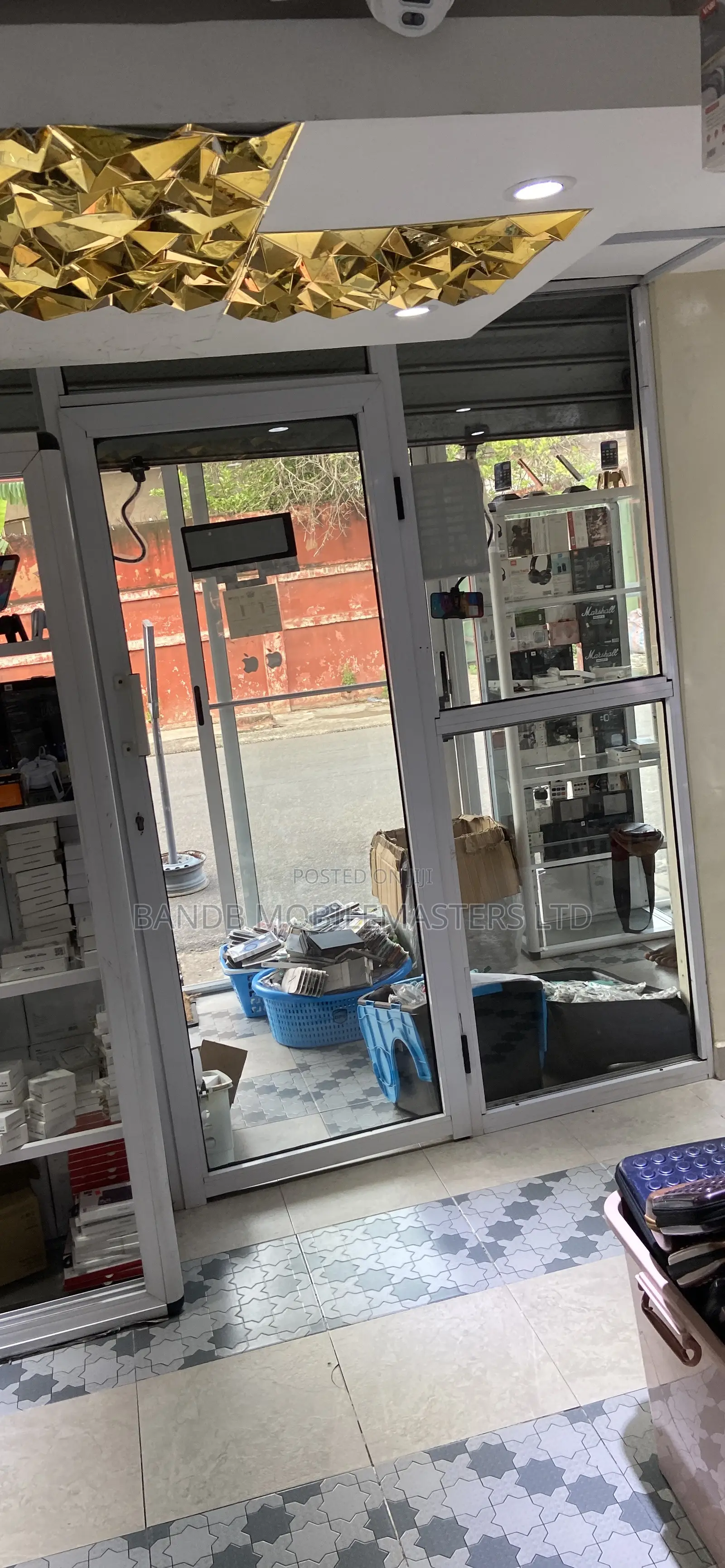 Mobile Phone Accessories Shop for Rent – Everything Included