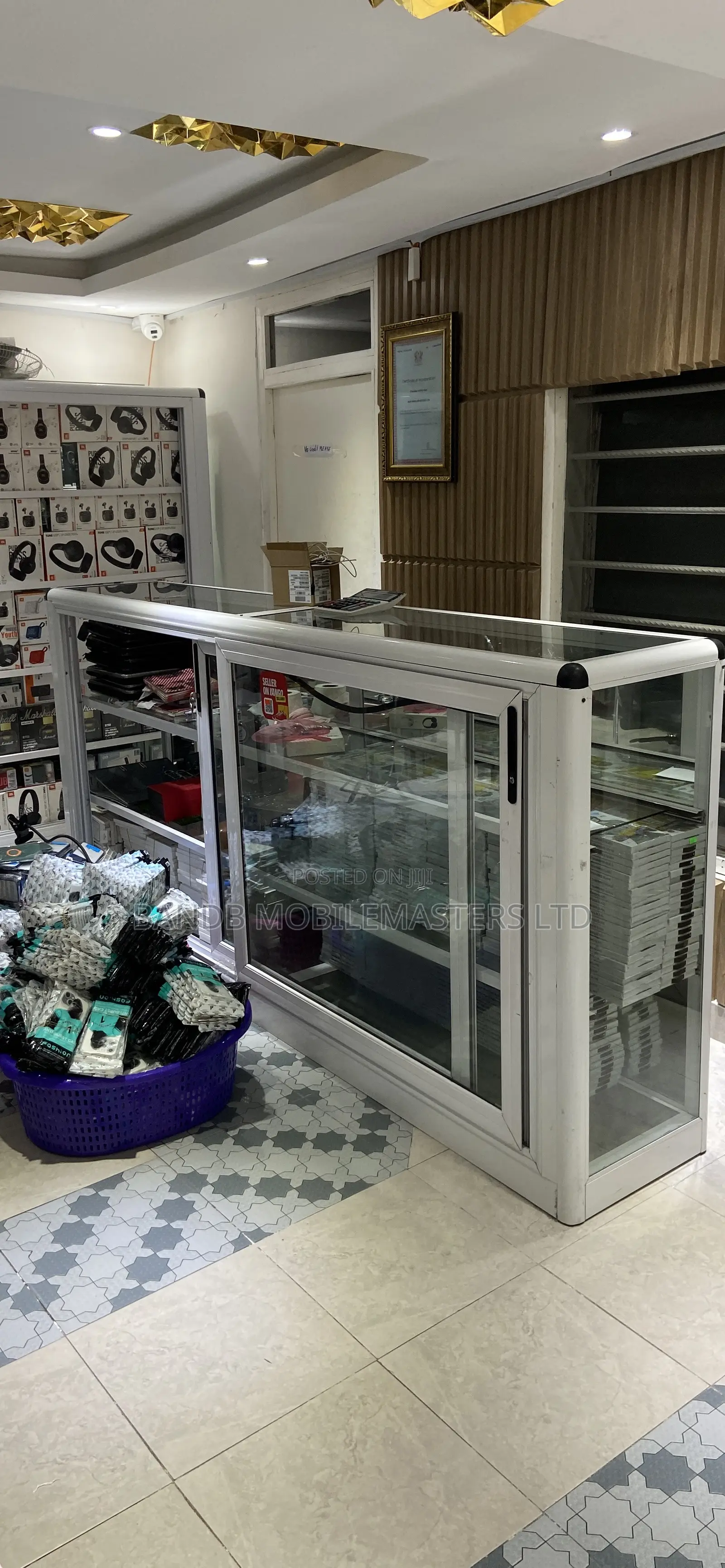 Mobile Phone Accessories Shop for Rent – Everything Included