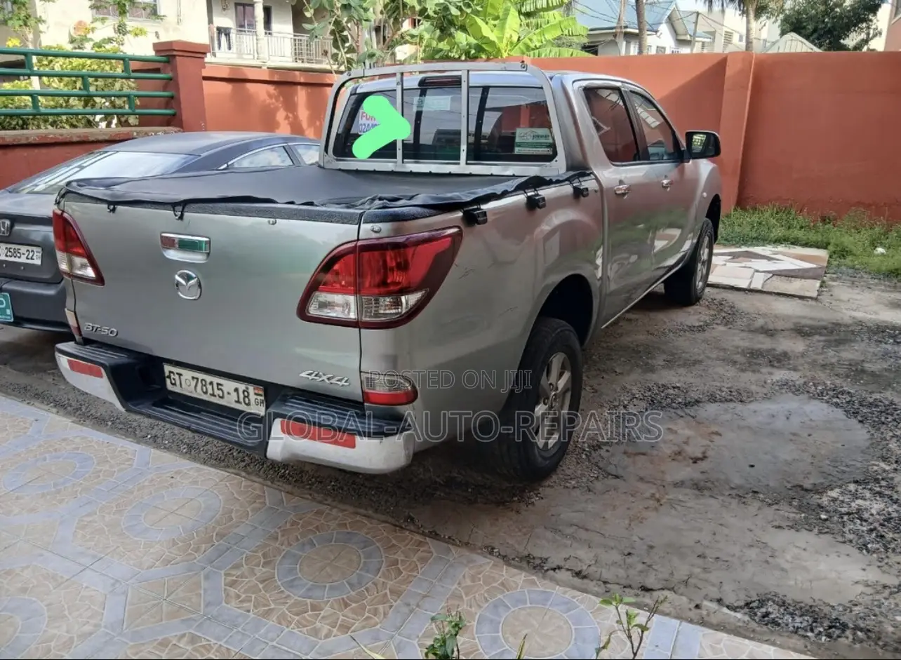 Mazda BT-50 2015 Silver