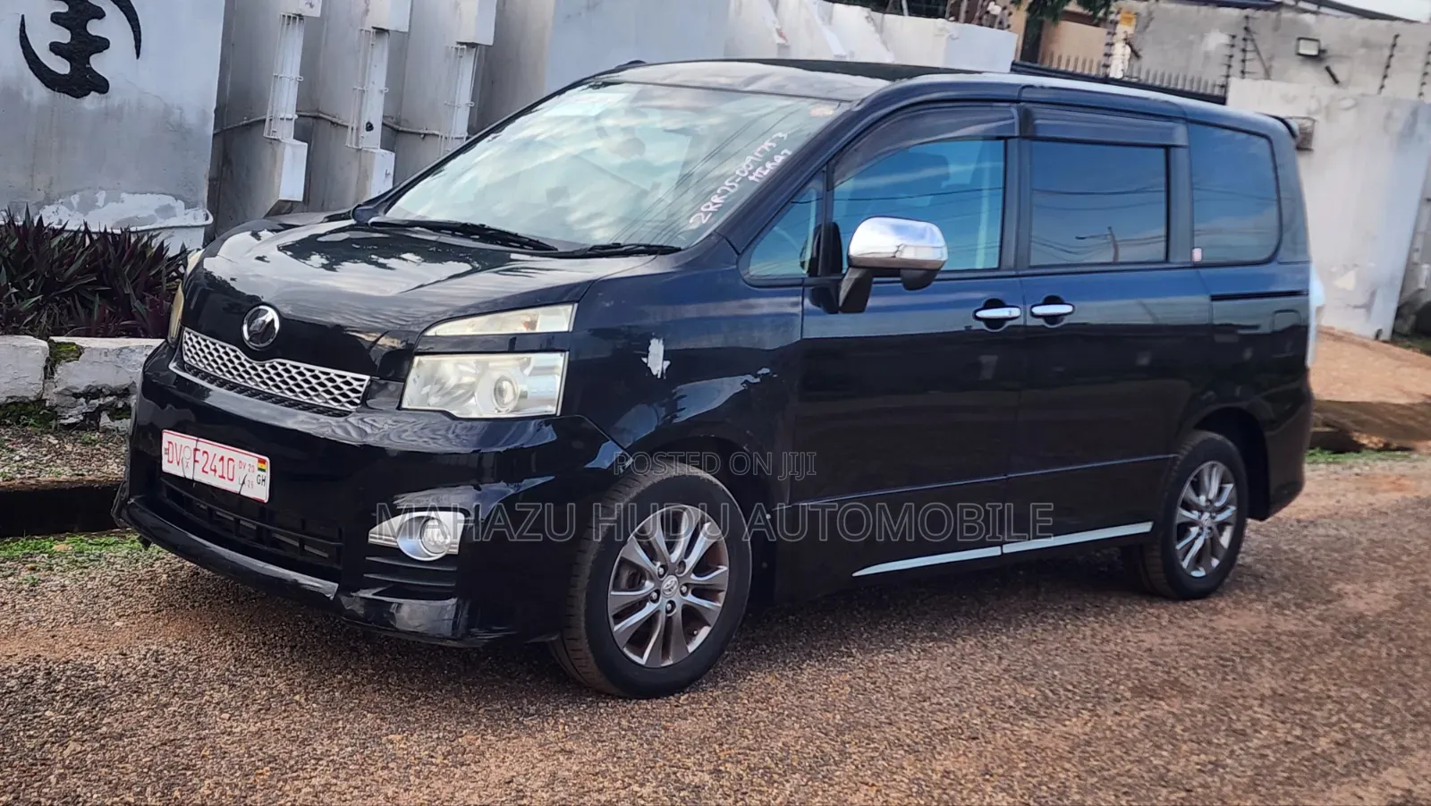 Toyota Voxy 2012 Black