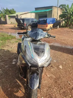 Yamaha 2025 Black