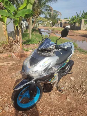 Yamaha 2025 Black