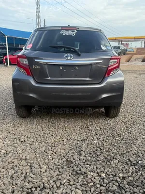 Toyota Vitz 2016 Gray