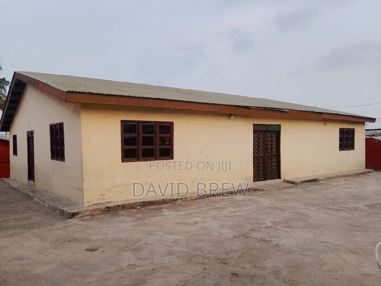 A Spacious Area of 231ms2 for Rent at Awoshie Baahyard as Warehouse
