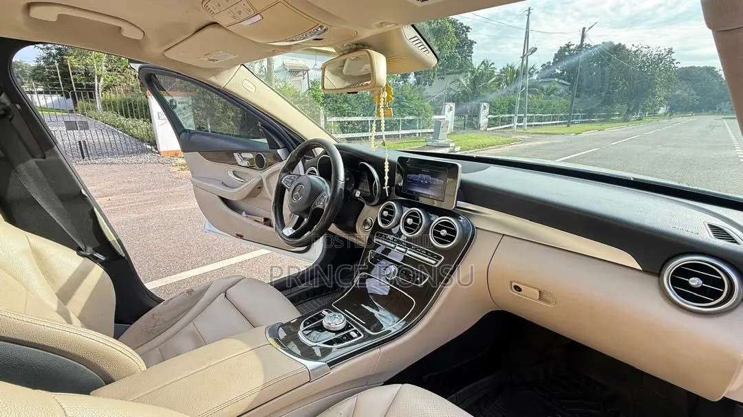 Mercedes-Benz C300 2018 White