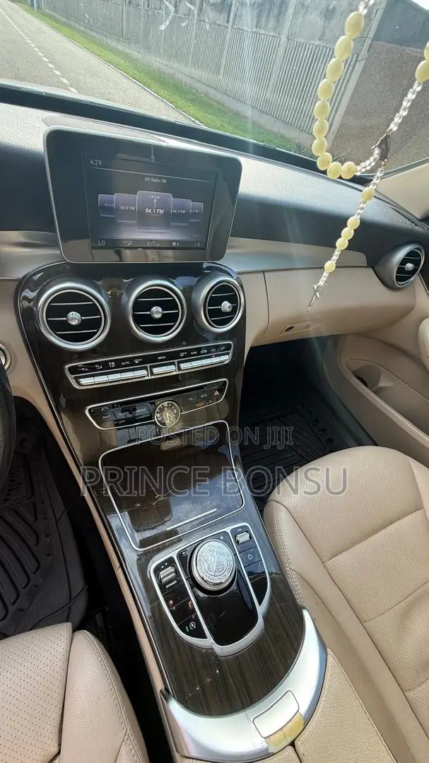 Mercedes-Benz C300 2018 White