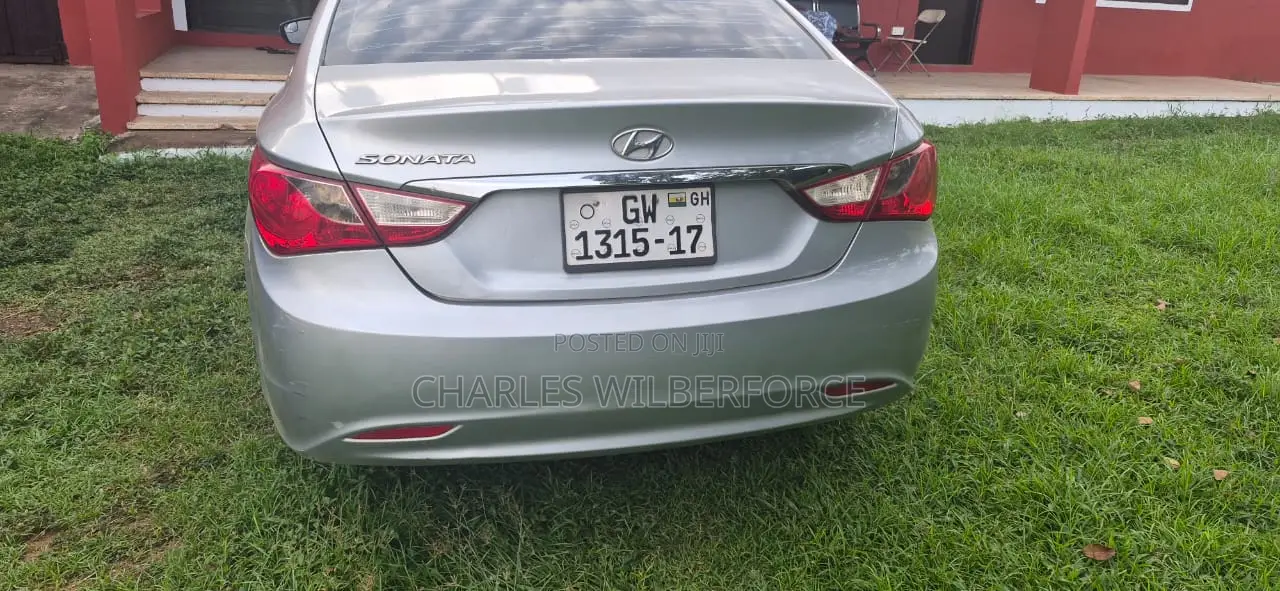 Hyundai Sonata Limited Sedan FWD (2.4L 4cyl 6A) 2012 Black