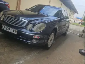 Mercedes-Benz E200 2006 Black
