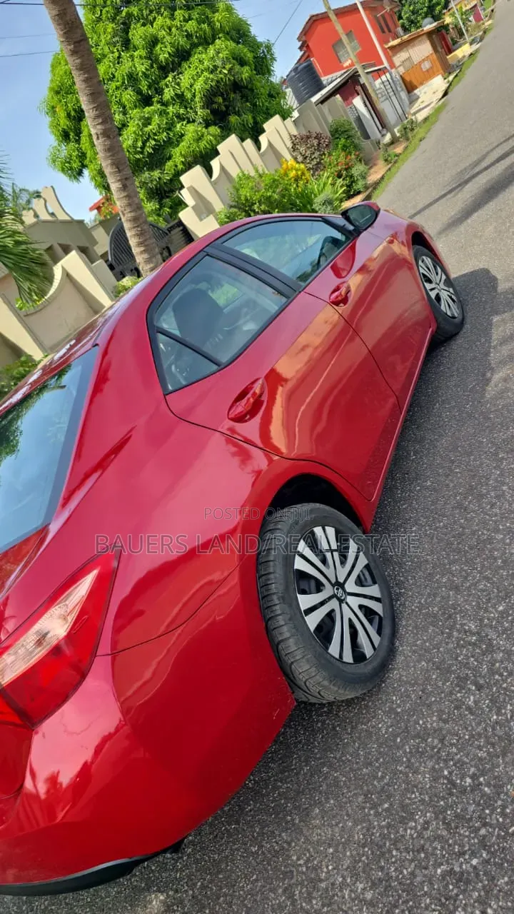 Toyota Corolla 2018 Red