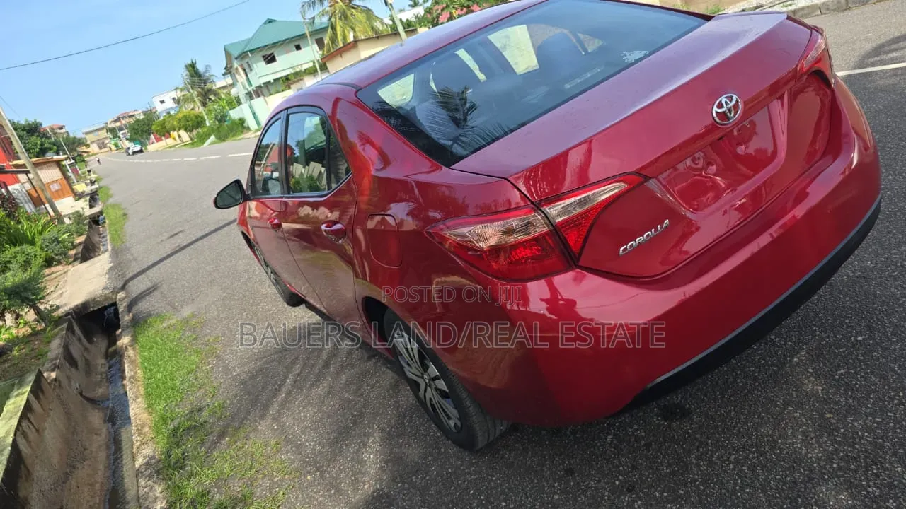 Toyota Corolla 2018 Red